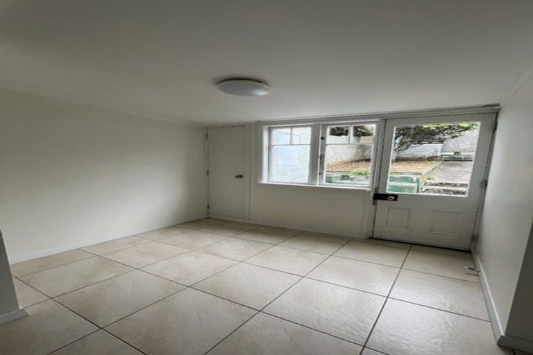 Photo of property in 74 Daniell Street, Newtown, Wellington, 6021
