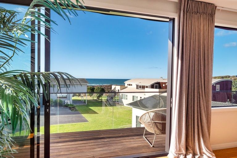 Photo of property in 165b Oceanbeach Road, Mount Maunganui, 3116