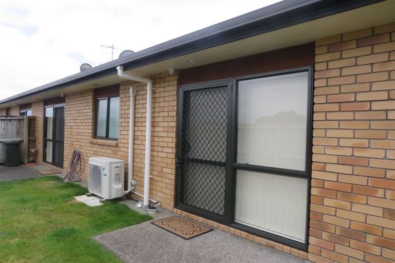 Photo of property in Rangeview Villas, 69/9 Fuller Close, Levin, 5510