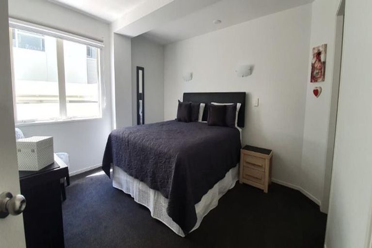 Photo of property in 45 Marine Parade, Mount Maunganui, 3116