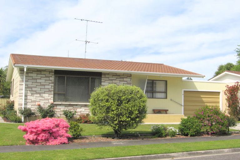 Photo of property in 4 Healey Place, Whataupoko, Gisborne, 4010