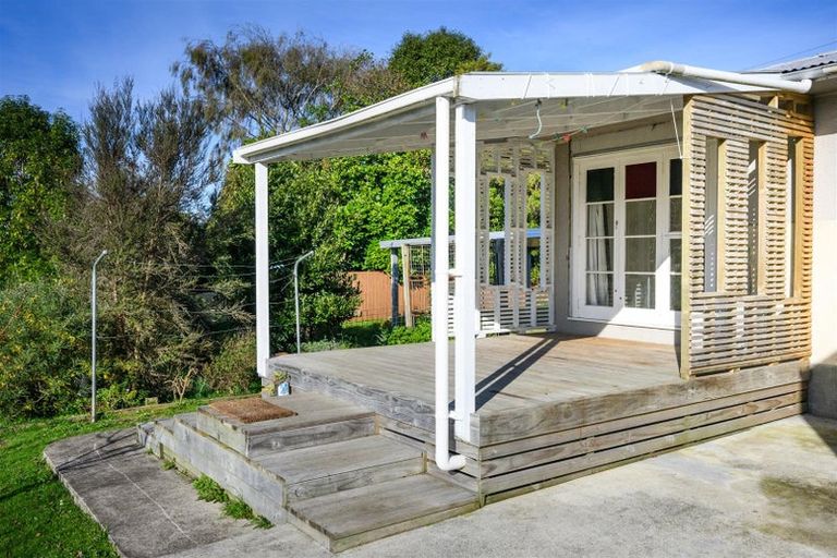 Photo of property in 32 Follett Street, Marton, 4710