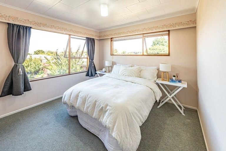 Photo of property in 19 Akepiro Place, Tawhero, Whanganui, 4501