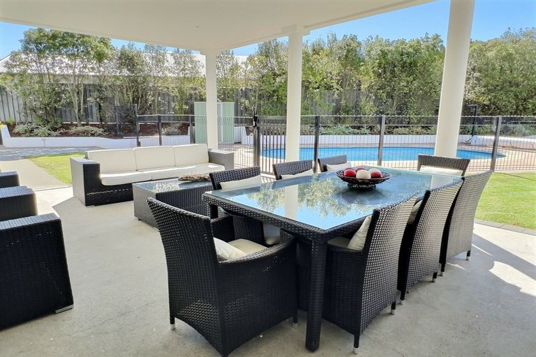 Photo of property in 115 Kent Terrace, Taradale, Napier, 4112