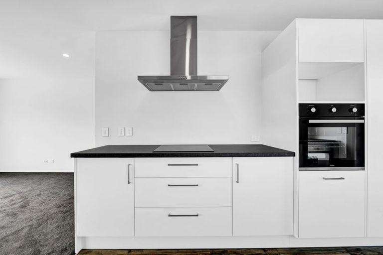 Photo of property in 12a Hamlet Street, Stratford, 4332