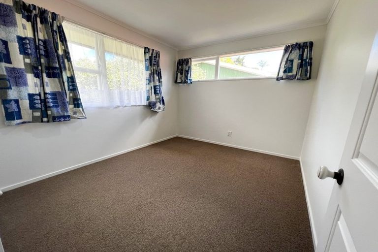 Photo of property in 2/2 Gretel Place, Hillcrest, Auckland, 0627