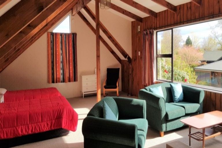 Photo of property in 14 Candu Lane, Kinloch, Taupo, 3377
