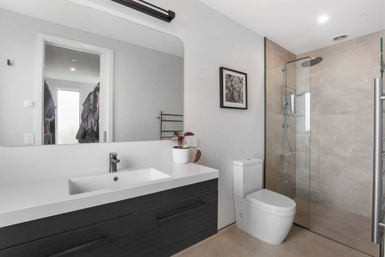 Photo of property in Northlake, 8 Linnburn Road, Wanaka, 9305