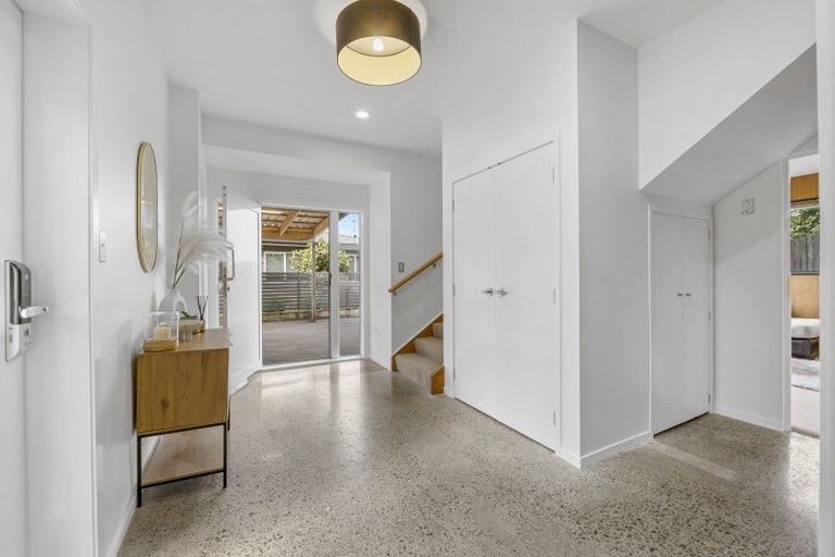 Photo of property in 12a Sycamore Grove, Lower Vogeltown, New Plymouth, 4310