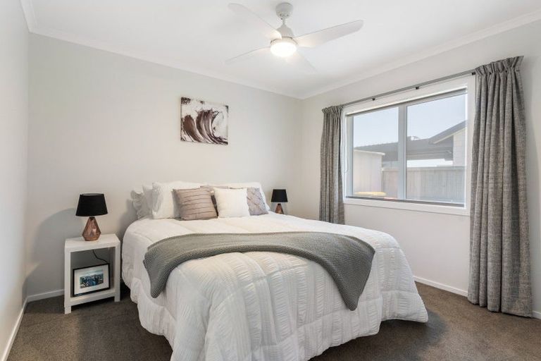 Photo of property in 17 Manatu Close, Whangamata, 3691