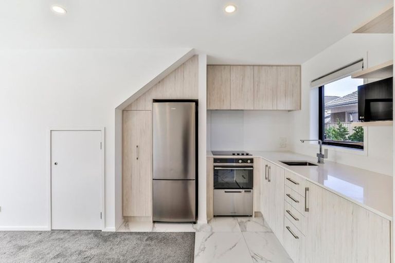 Photo of property in 4/57 Taikata Road, Te Atatu Peninsula, Auckland, 0610
