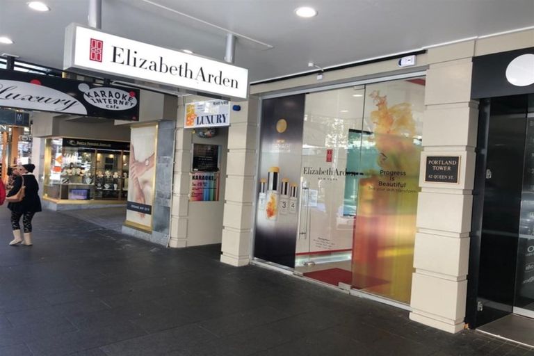 Photo of property in 62 Queen Street, Westport, 7825