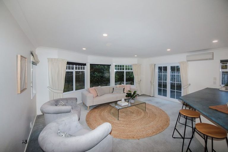 Photo of property in 4 Amesbury Drive, Churton Park, Wellington, 6037