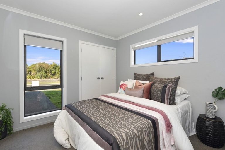 Photo of property in 2 Hatfield Way, Huntington, Hamilton, 3210