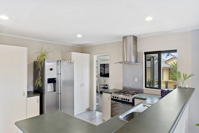 Photo of property in 17 Harvest Drive, Henderson, Auckland, 0612