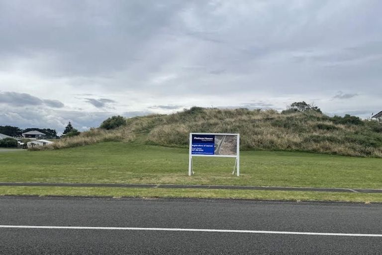 Photo of property in 16 Longbeach Drive, Castlecliff, Wanganui, 4501