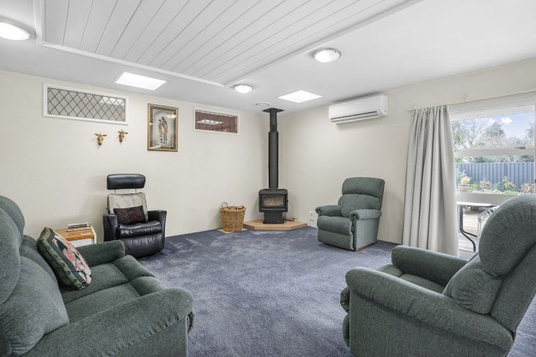 Photo of property in 15 Wood Street, Greytown, 5712