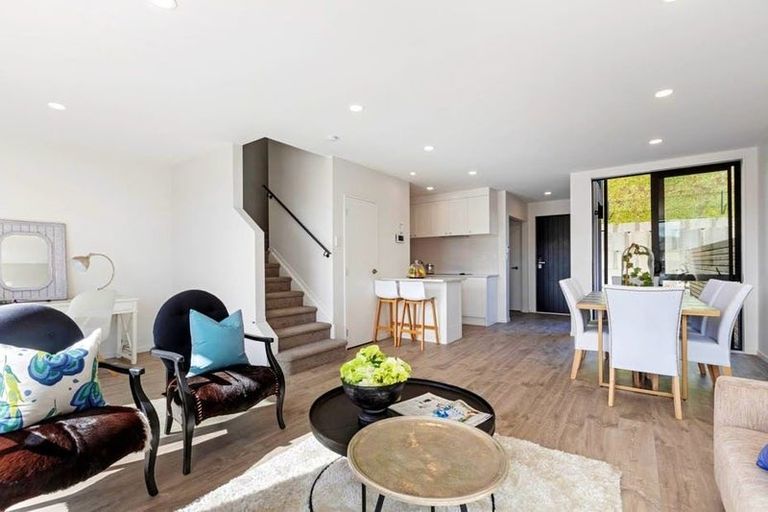 Photo of property in 76 Arran Point Parade, Orewa, 0931