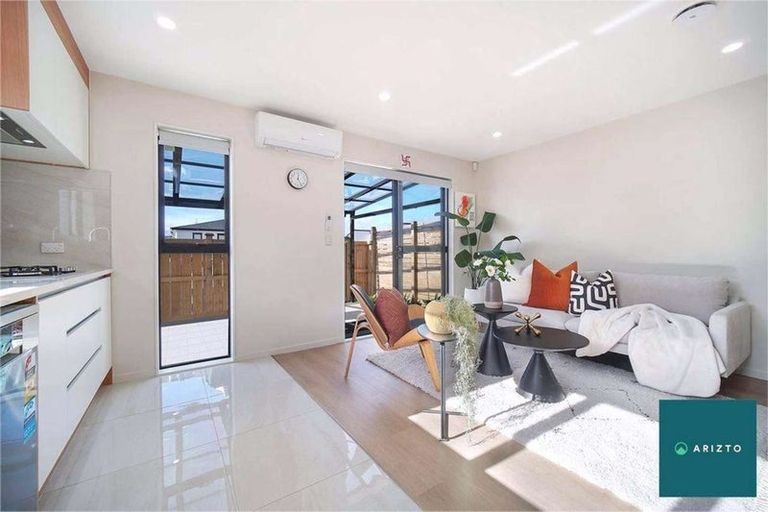 Photo of property in 8 Rorotu Avenue, Karaka, Papakura, 2113