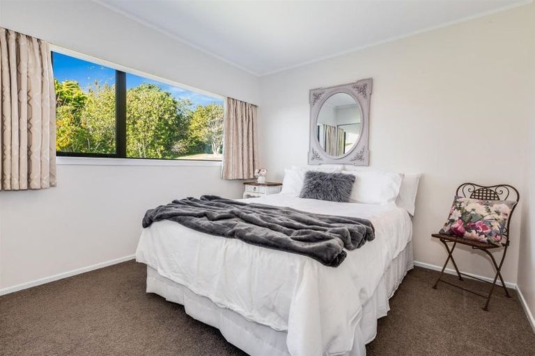 Photo of property in 22 Hicks Close, Whitby, Porirua, 5024
