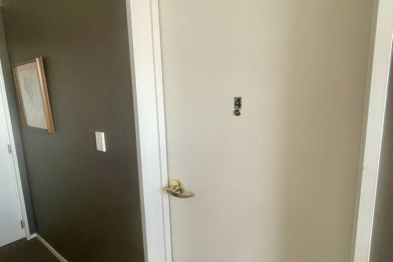Photo of property in 4/28 Third Avenue, Tauranga, 3110