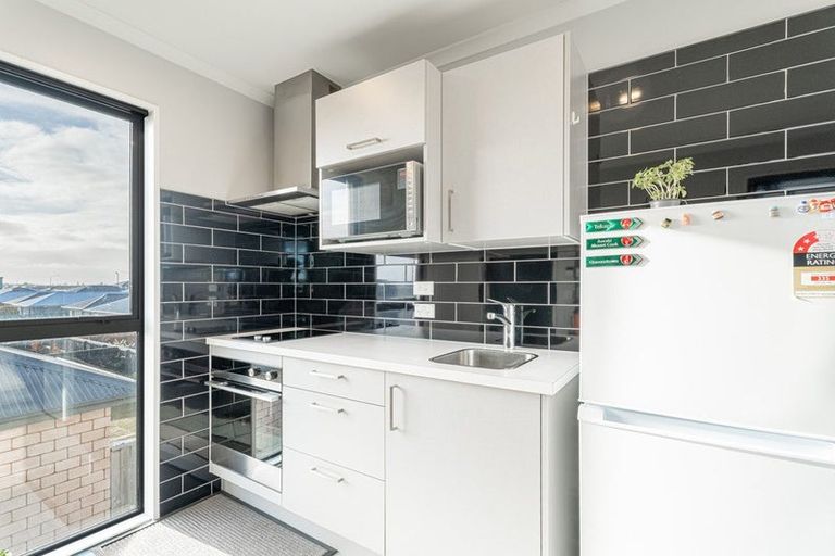 Photo of property in 20 George Square West, Wigram, Christchurch, 8025
