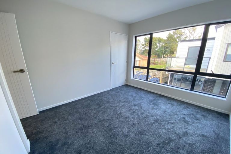 Photo of property in 3b Westall Road, New Lynn, Auckland, 0600