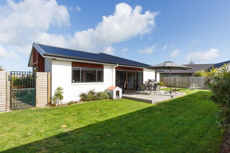 Photo of property in 85 Cashmere Drive, Fitzherbert, Palmerston North, 4410