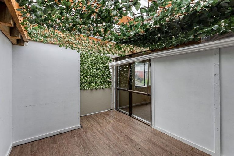 Photo of property in 10 Mamaku Street, Paraparaumu, 5032