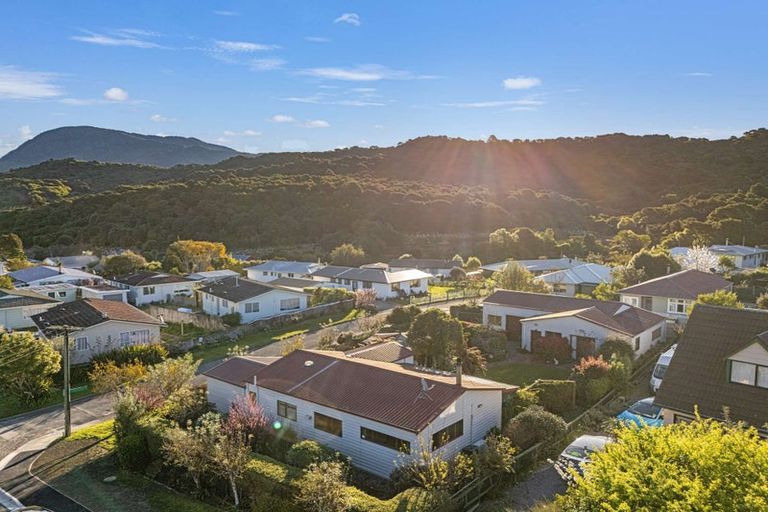 Photo of property in 2 Victoria Close, Picton, 7220