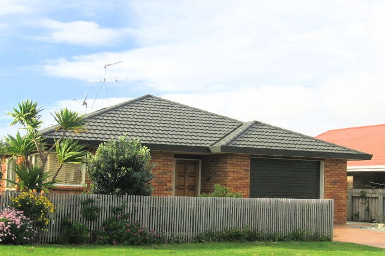 Photo of property in 13b Mahana Road, Paraparaumu Beach, Paraparaumu, 5032