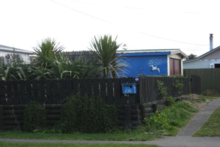 Photo of property in 1a Manuka Street, Castlecliff, Whanganui, 4501