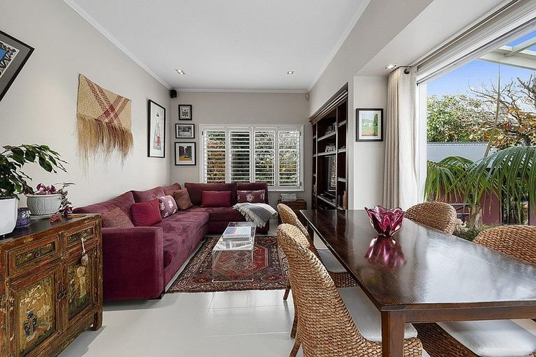 Photo of property in 13 Cameron Street, Takapuna, Auckland, 0622