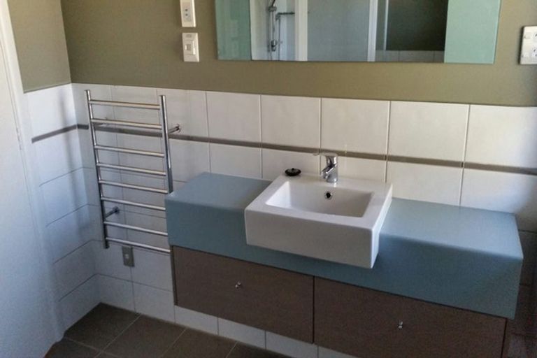 Photo of property in 75a Hinau Street, Riccarton, Christchurch, 8041