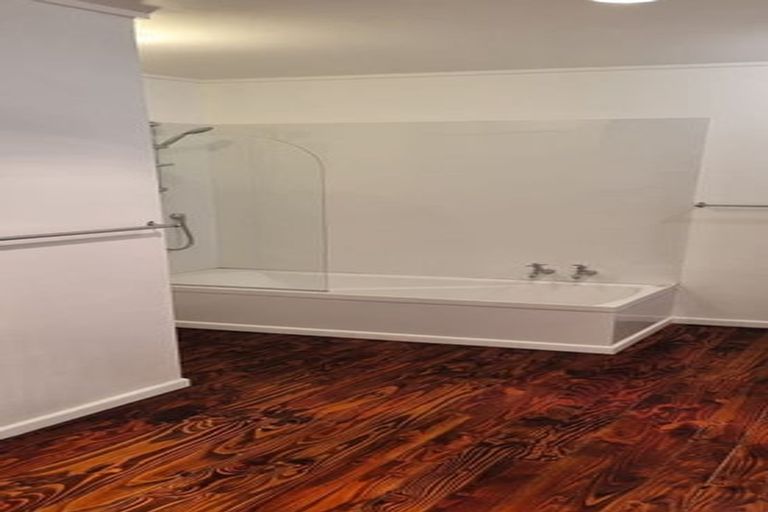 Photo of property in 15f1 Bloomsbury Grove, Newlands, Wellington, 6037