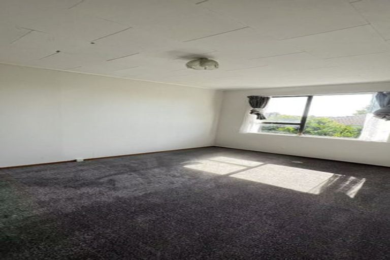 Photo of property in 5 Struan Place, Highland Park, Auckland, 2010