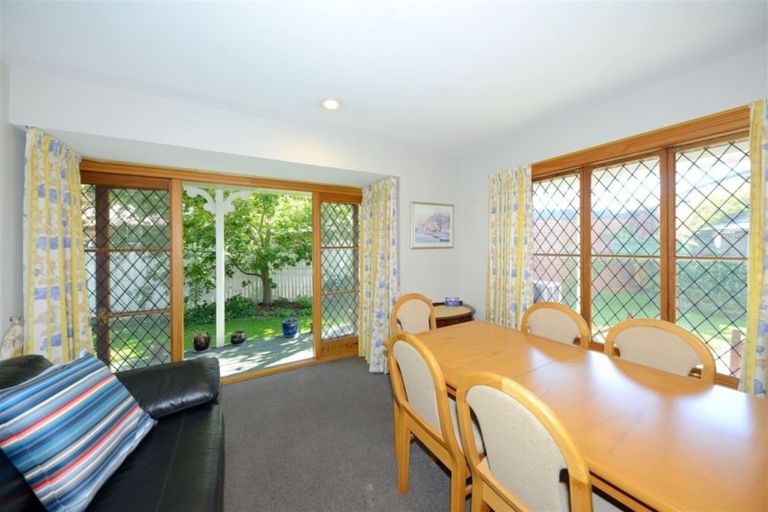 Photo of property in 16 Glenburn Place, Avonhead, Christchurch, 8042