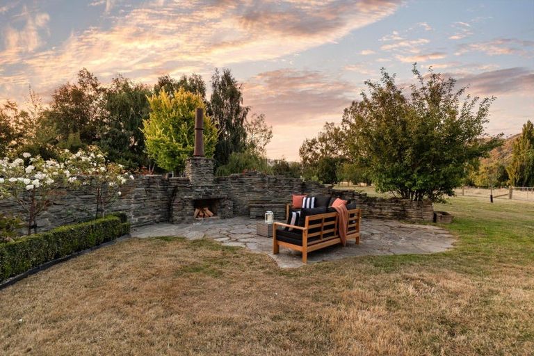 Photo of property in 351 Morven Ferry Road, Arrow Junction, 9371
