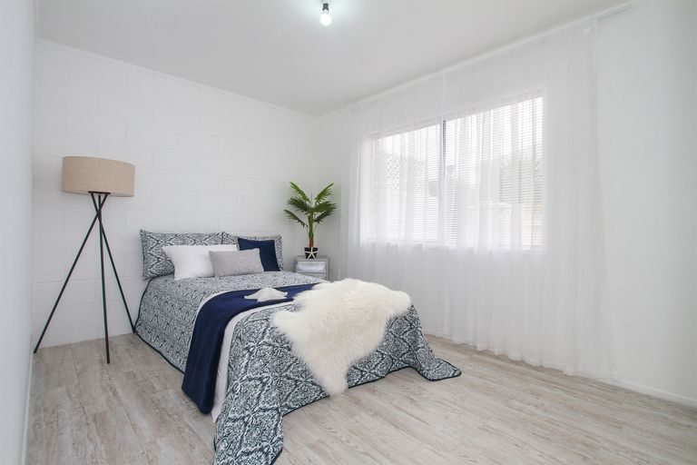 Photo of property in 1/83 Birkdale Road, Birkdale, Auckland, 0626