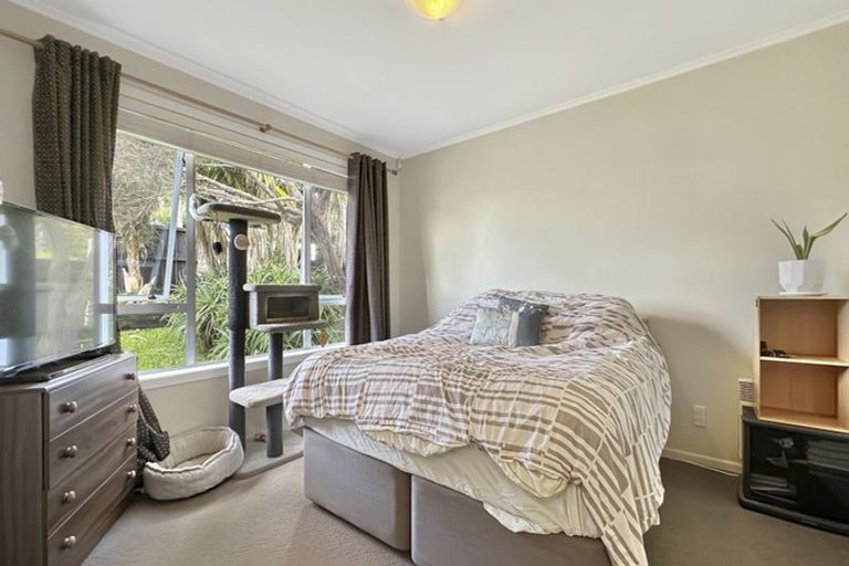 Photo of property in 36 Fairmount Road, Titirangi, Auckland, 0604