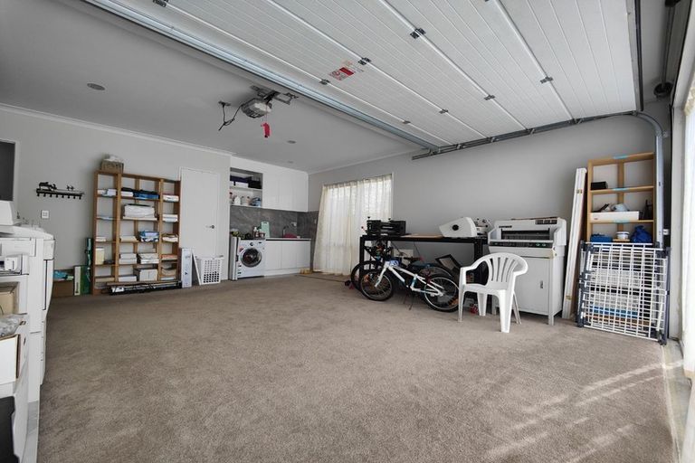 Photo of property in 27 Horsefields Drive, Flat Bush, Auckland, 2019