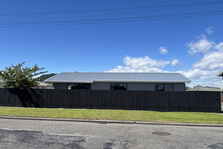 Photo of property in 11 Blake Street, Blaketown, Greymouth, 7805