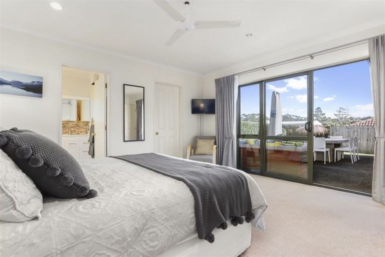 Photo of property in 52 Highfields Terrace, Henderson, Auckland, 0612