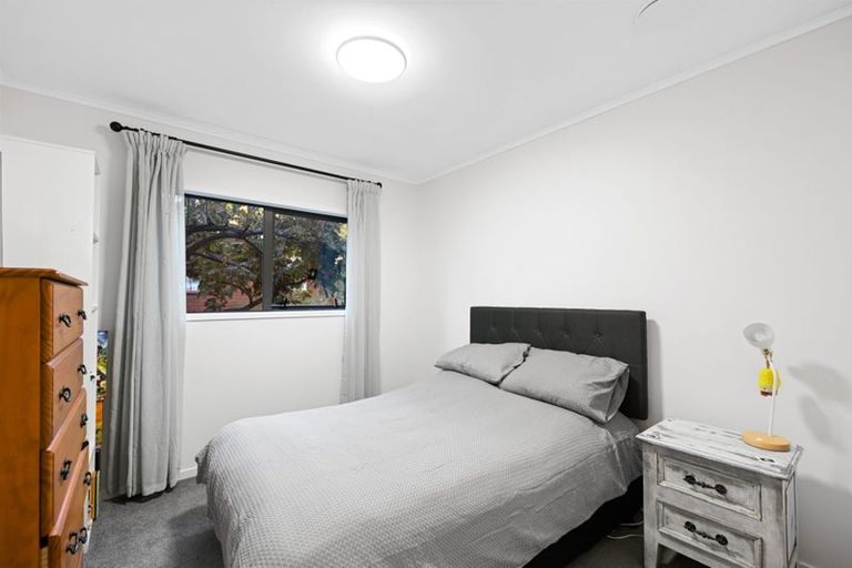 Photo of property in 64 Berkley Avenue, Hillcrest, Hamilton, 3216