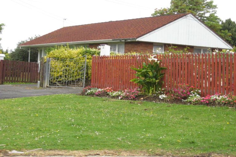 Photo of property in 13 Hinau Road, Mangere Bridge, Auckland, 2022