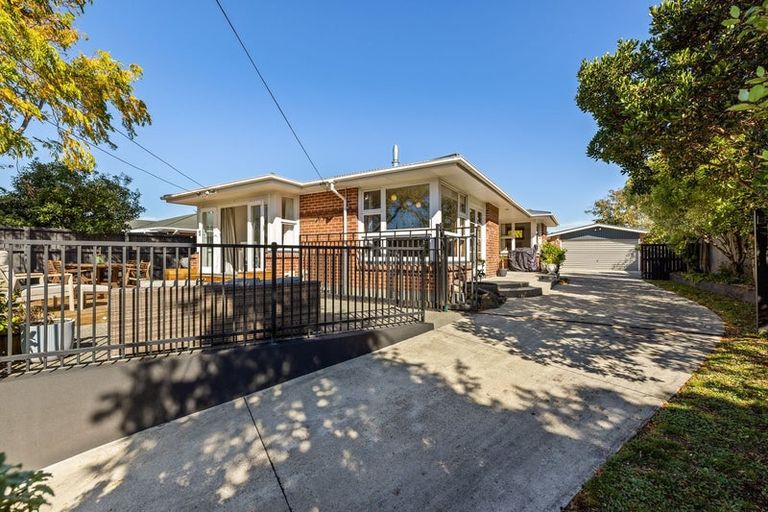 Photo of property in 241 Lake Terrace Road, Shirley, Christchurch, 8061