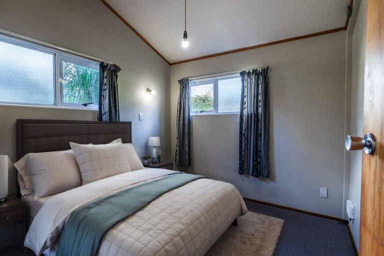 Photo of property in 53 Rua Road, Glen Eden, Auckland, 0602