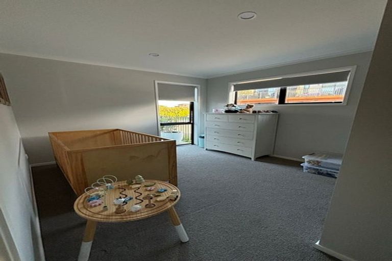 Photo of property in 1 Awakeri Street, Kumeu, 0810