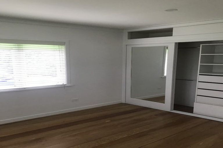 Photo of property in 1/16 Opaheke Road, Papakura, 2110