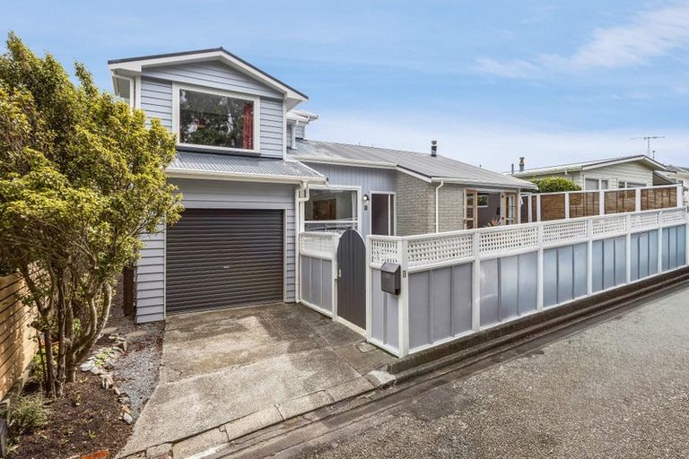 Photo of property in 11 Caribou Place, Kingston, Wellington, 6021